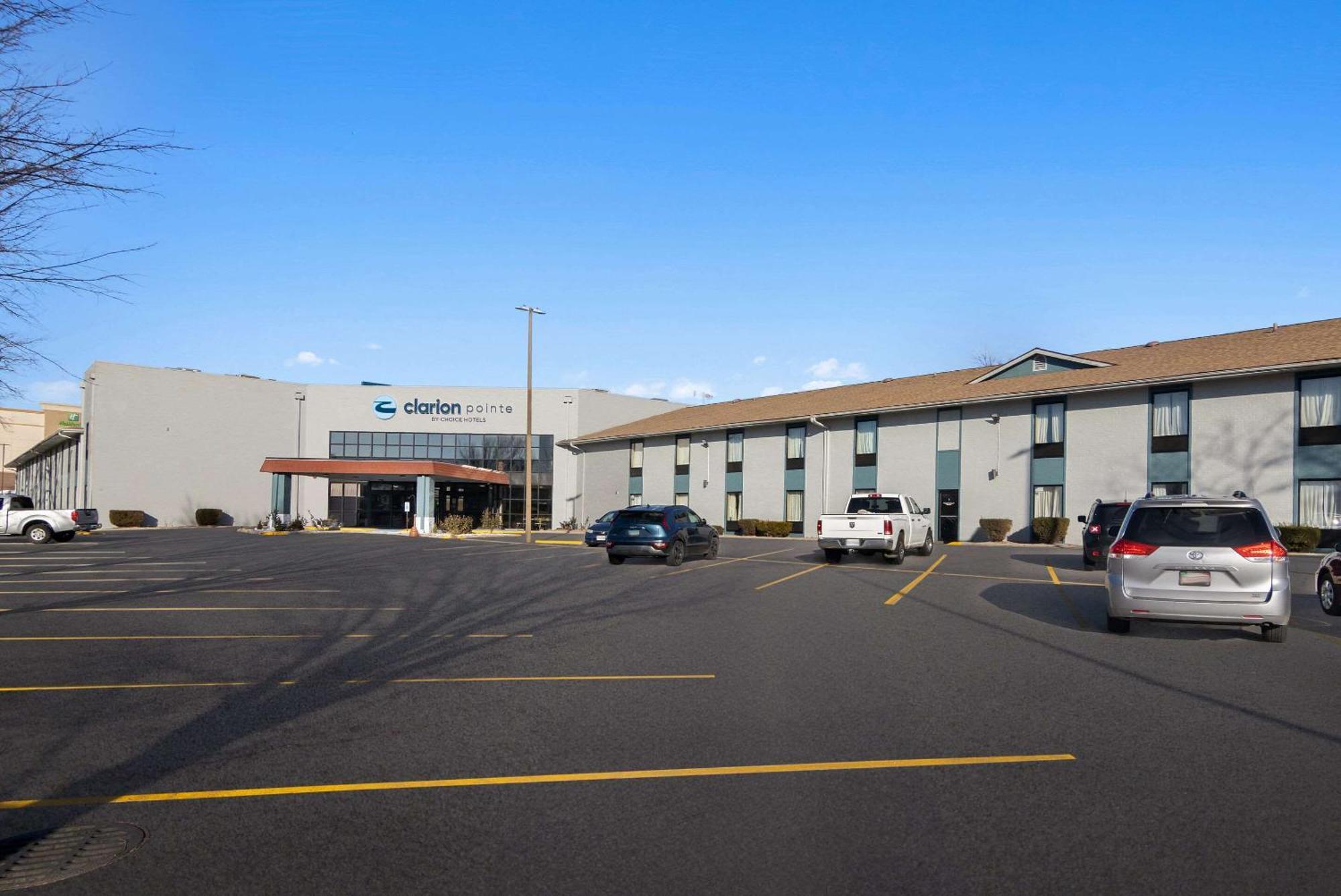 Clarion Pointe Bloomington-Normal Near I-55 And University Exterior foto
